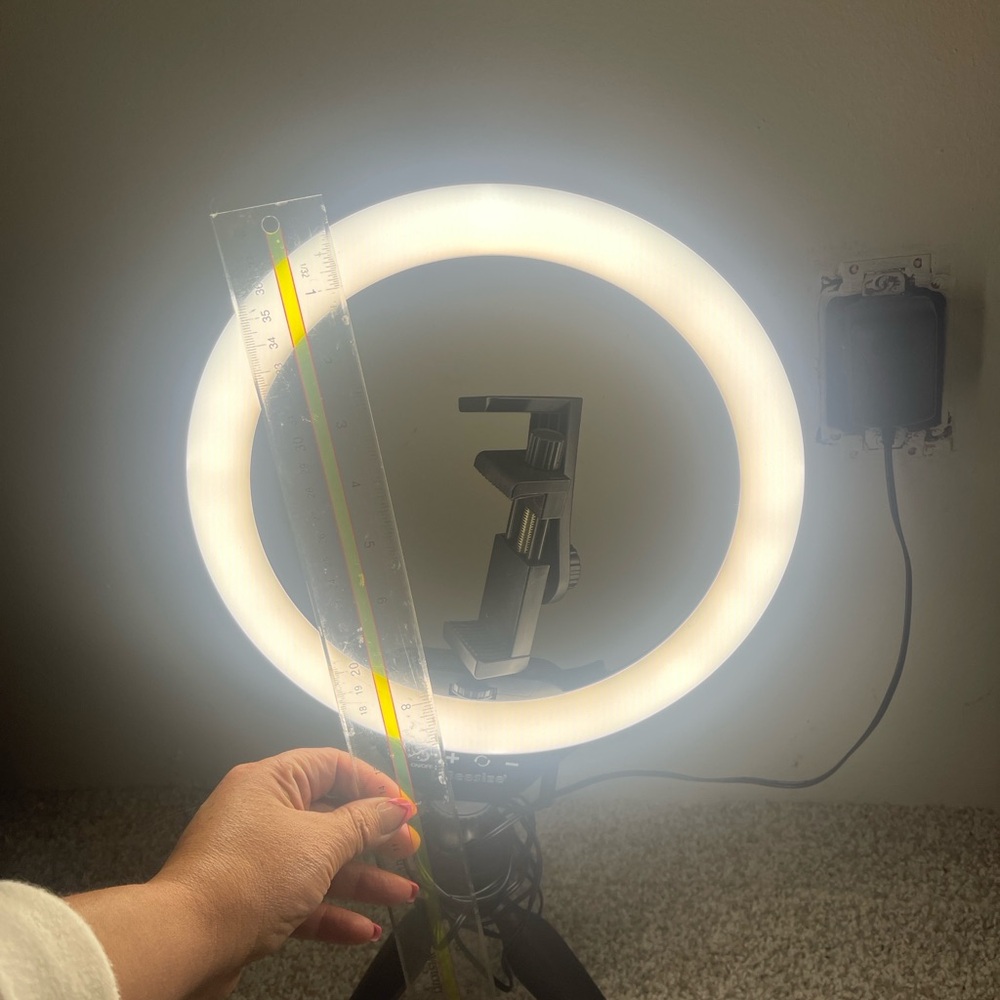 LED Ring Light with Tripod Stand - Picture 4 of 9